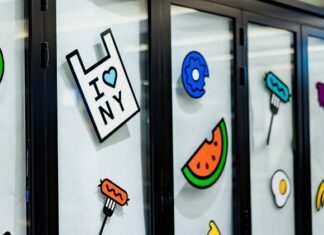 Benefits of Using Vinyl Stickers for Your Advertising Using Vinyl Stickers for Your Advertising