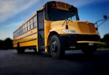 Safe & Reliable Nationwide School Bus Shipping School Bus